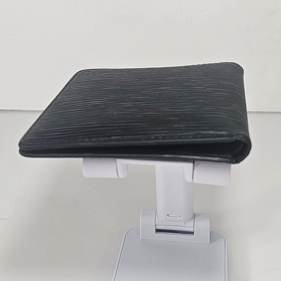 Louis Vuitton - Mens Black Epi Leather Wallet - Picture 3 of 6